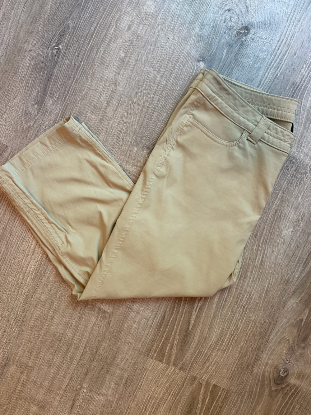 Eddie Bauer Capris
